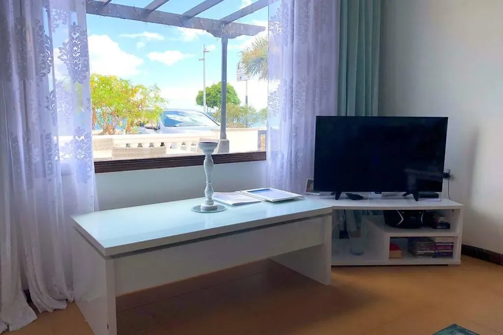2 Bedroom Villa Front Line Puerto Del Carmen Tias